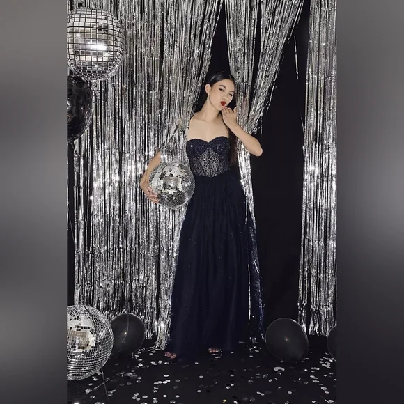 JULES & CLEO | Floral Encrusted Bodice Strapless Ball Gown in Navy sz 4 - Picture 12 of 15